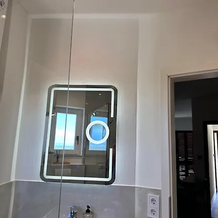 Nikola Apartment