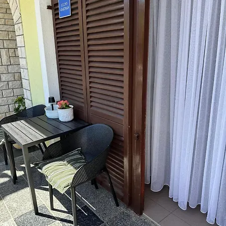Nikola Apartment Salatic