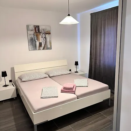 Nikola Apartman Salatic