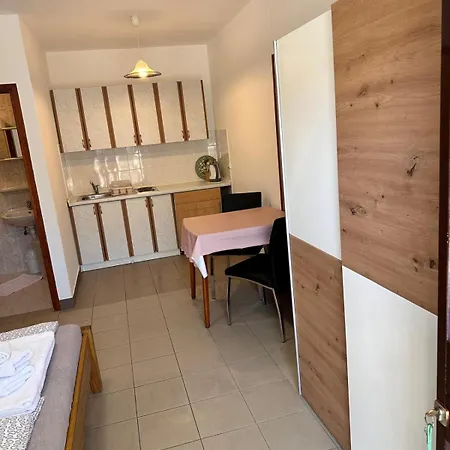 Nikola Apartman *